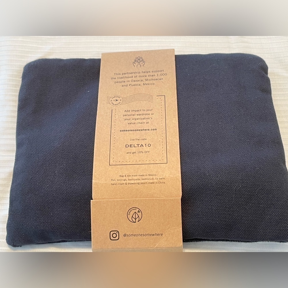 Delta One Someone Somewhere Toiletry kit. New, fresh, unused from Sept 2023. NWT - Picture 2 of 10